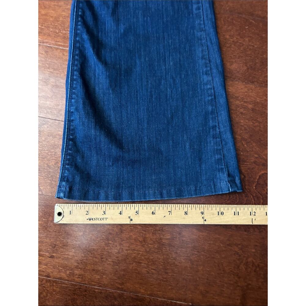 Levi's Women’s Dark Blue Slightly Flared Wide-Leg Jeans, Size 29 - Picture 4 of 11